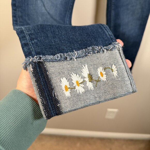 Ted Baker Pralina Embroidered Jeans Size 26 Floral Cuff Slim Leg Mid Rise Denim - Picture 5 of 8